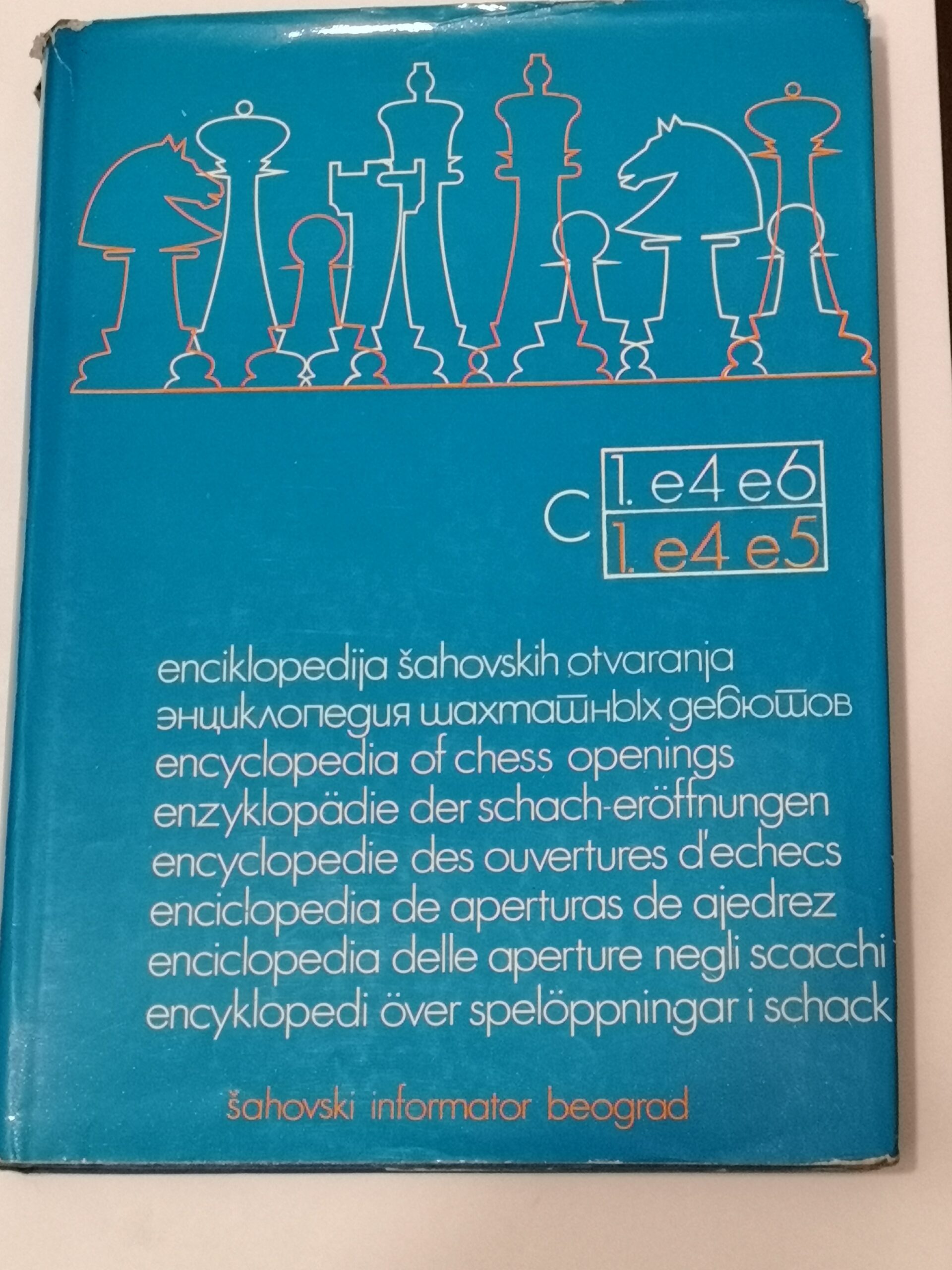 384# Encyklopedia szachowych otwarć – Sahovski Informator – C – 1.e4 1…e6 1…e5