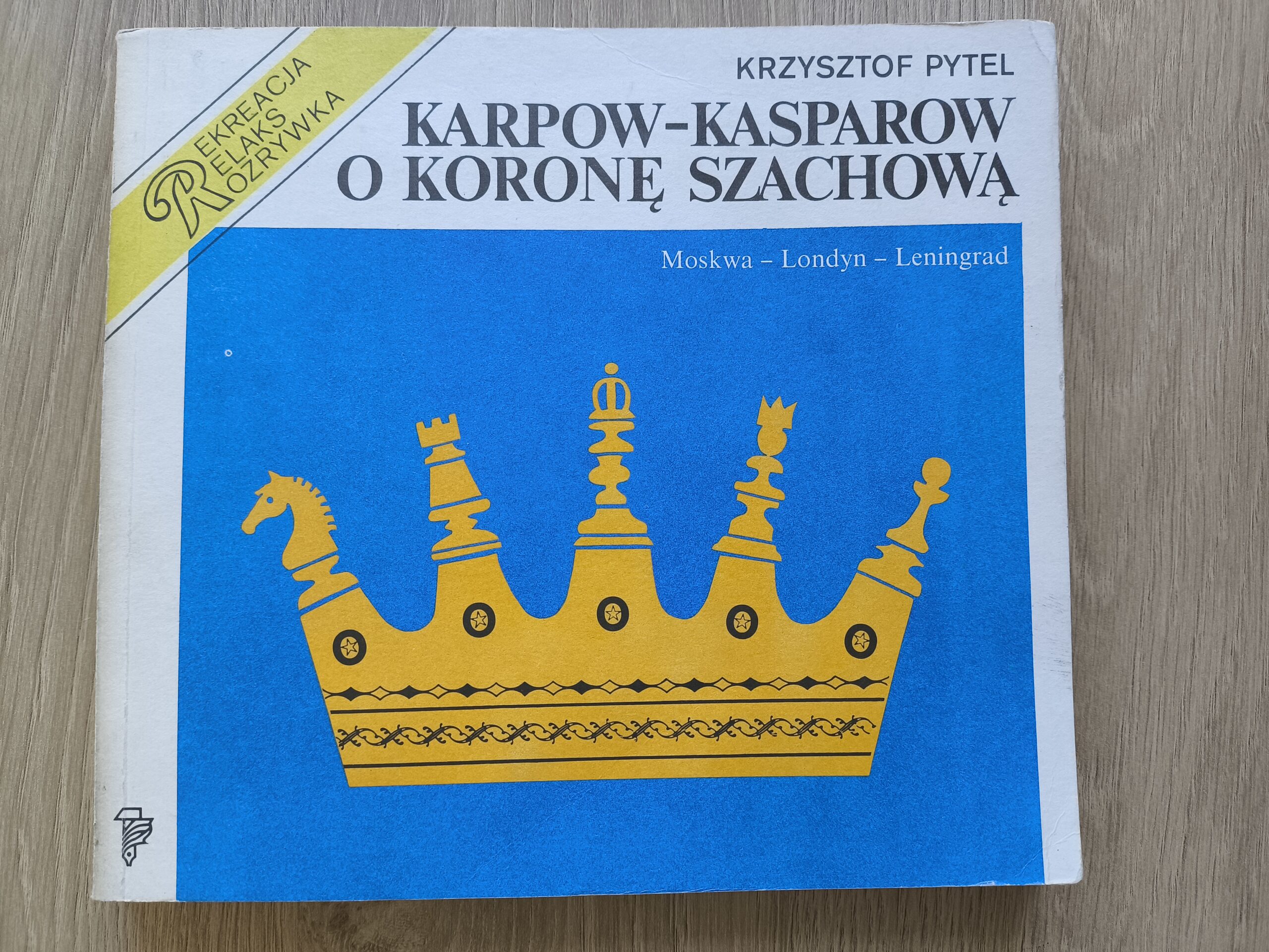 1096#  KARPOW – KASPAROW o koronę szachową (K.Pytel)